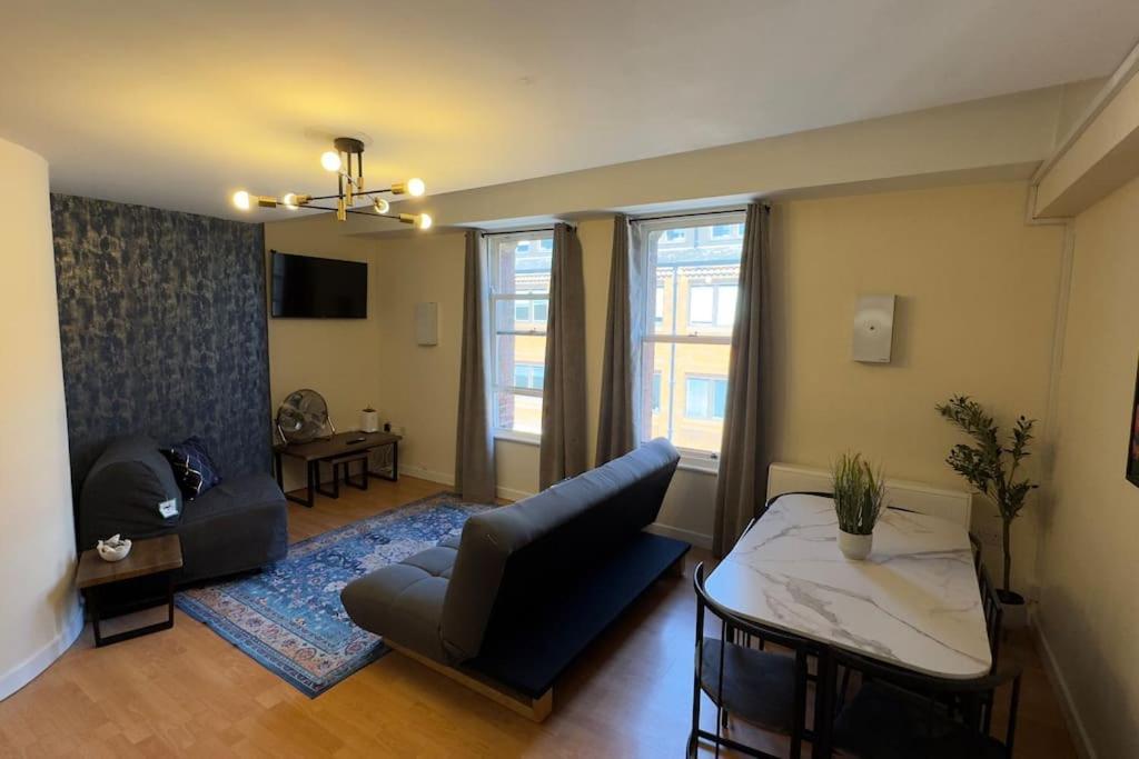 Ferienwohnung Cosy 2 Bed in the heart of Leeds Leeds  Exterior foto